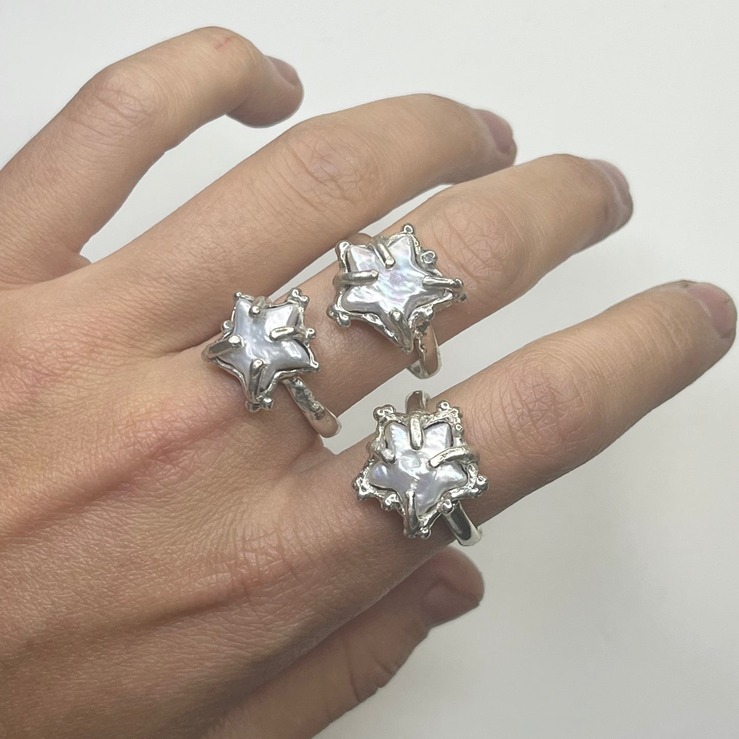 HYPHANTRIA silver ring